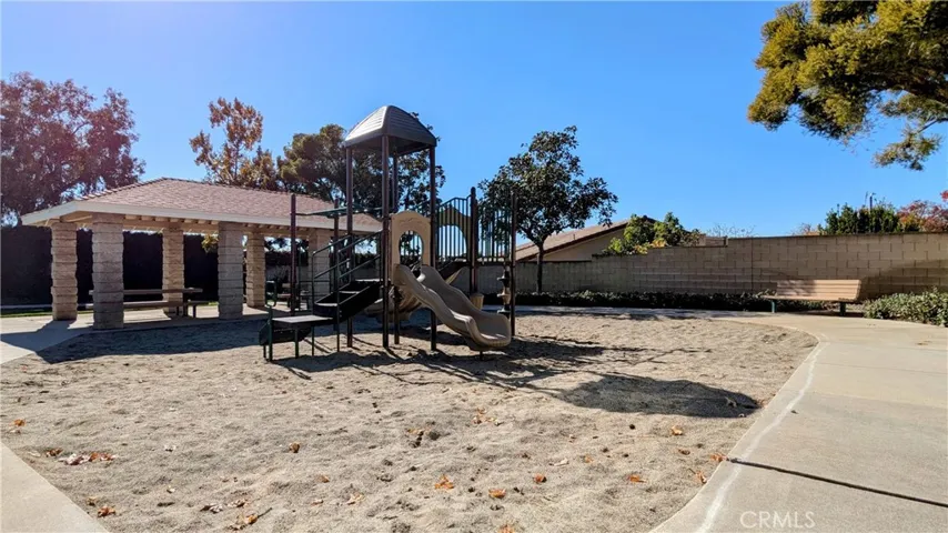 401 Middlebury Court, Claremont, California 91711