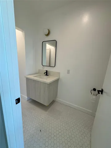 1244 Innes Avenue D, Los Angeles, California 90026