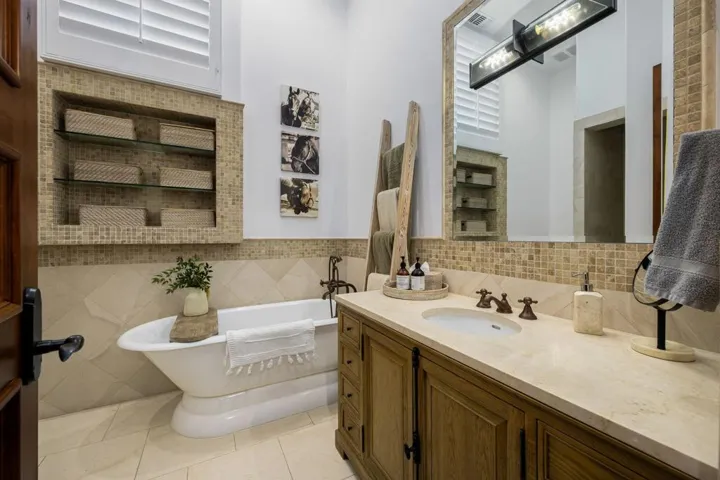 65-web-or-mls-CB_Birkdale_OPMG_1124_065