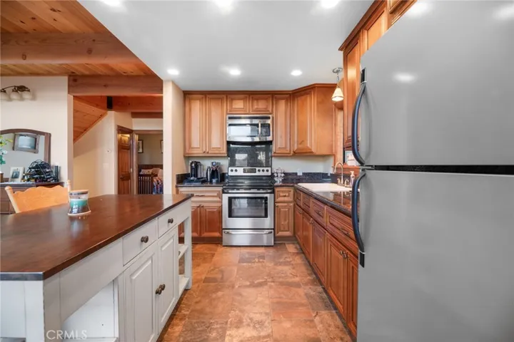 1265 Balsam Drive, Big Bear Lake, California 92315