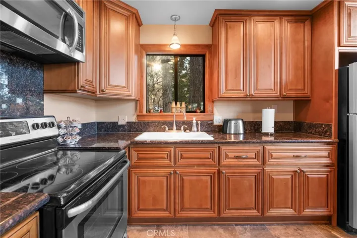 1265 Balsam Drive, Big Bear Lake, California 92315
