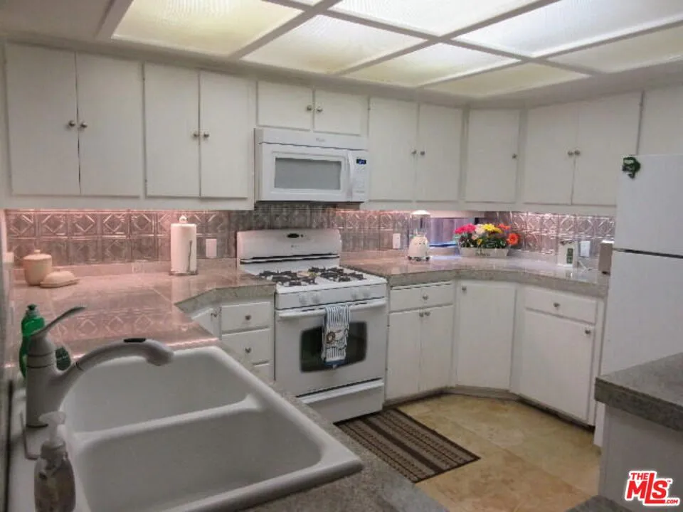 4111 Bayard Street, San Diego, California 92109 home-pic-18