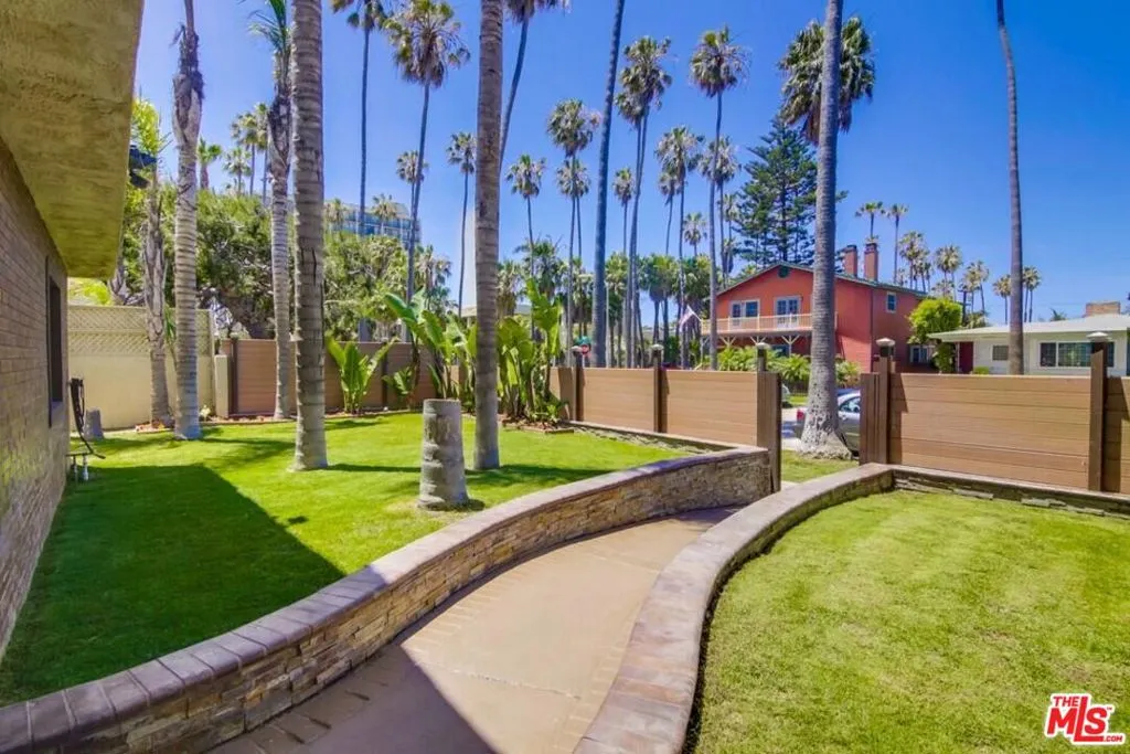 4111 Bayard Street, San Diego, California 92109 home-pic-21