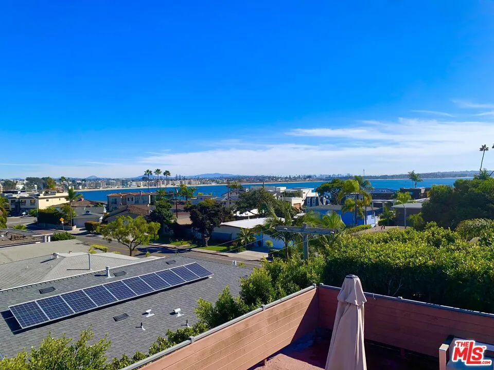 4111 Bayard Street, San Diego, California 92109 home-pic-5