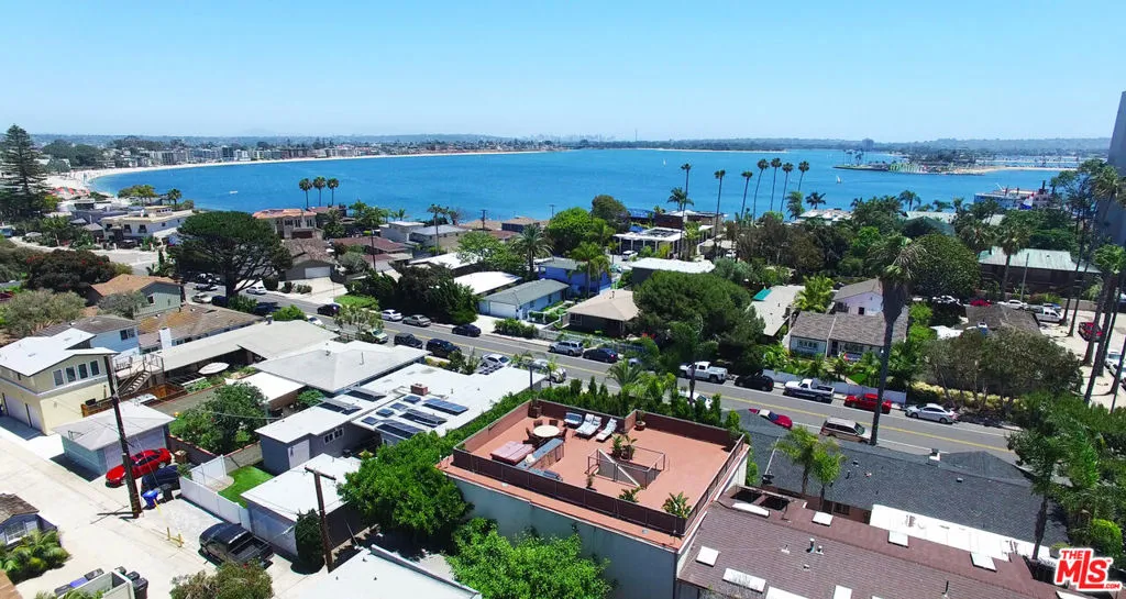 4111 Bayard Street, San Diego, California 92109 home-pic-11