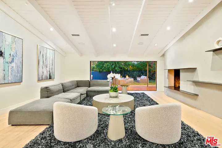 9038 Meredith Place, Beverly Hills, California 90210