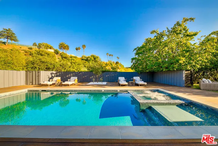 9038 Meredith Place, Beverly Hills, California 90210