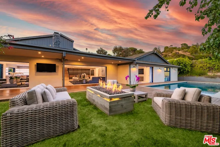9038 Meredith Place, Beverly Hills, California 90210
