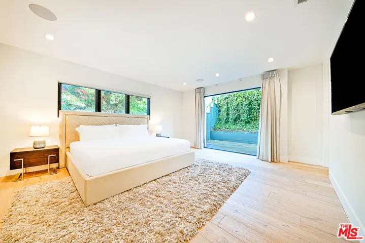 9038 Meredith Place, Beverly Hills, California 90210
