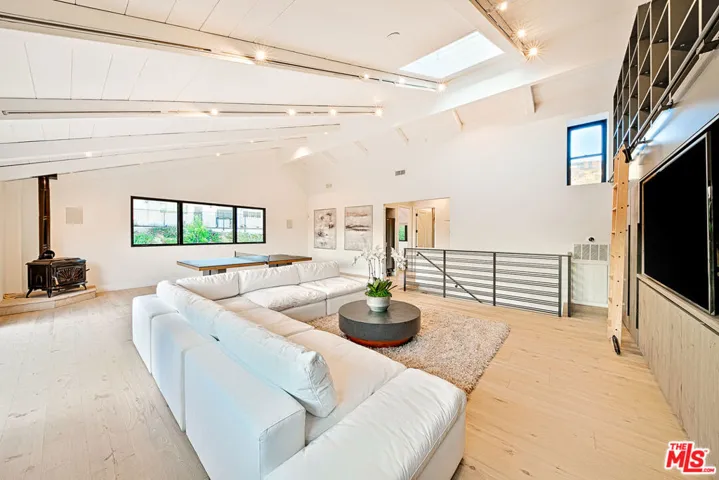 9038 Meredith Place, Beverly Hills, California 90210