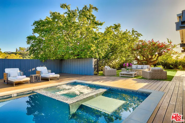 9038 Meredith Place, Beverly Hills, California 90210