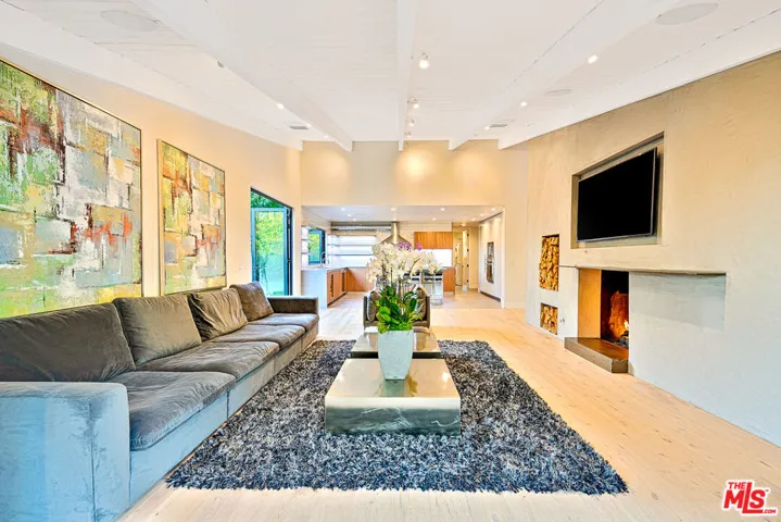 9038 Meredith Place, Beverly Hills, California 90210