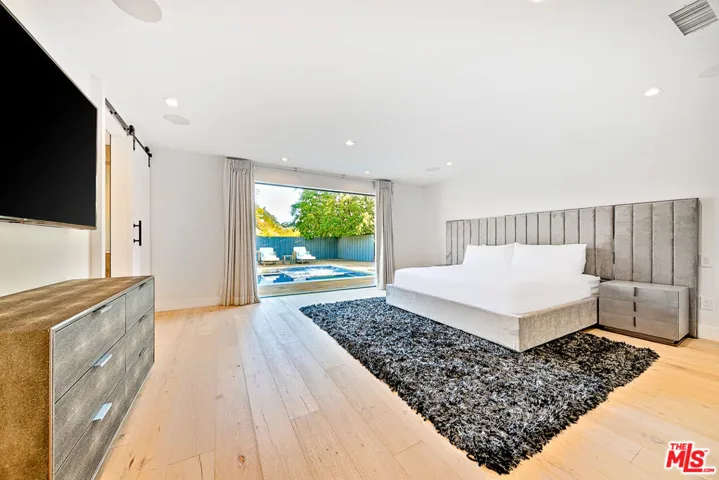 9038 Meredith Place, Beverly Hills, California 90210