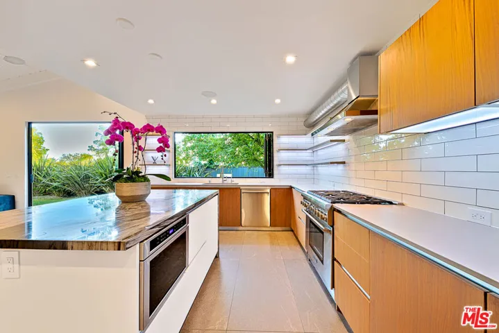 9038 Meredith Place, Beverly Hills, California 90210