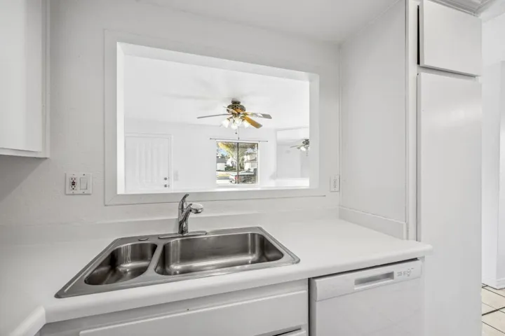 3422 Del Este Way, Oceanside, California 92056