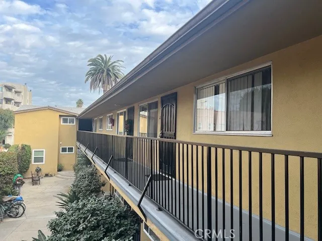 723 Elm Avenue J, Long Beach, California 90813