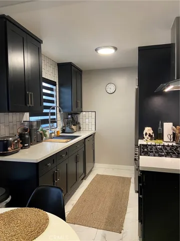 723 Elm Avenue J, Long Beach, California 90813