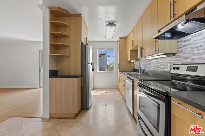 1033 6th Street 212, Santa Monica, California 90403