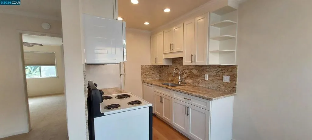 1195 Saranap Ave, Walnut Creek, California 94595