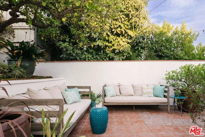 4335 York Boulevard, Los Angeles, California 90041