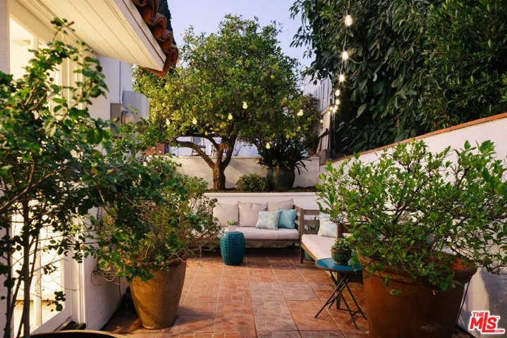 4335 York Boulevard, Los Angeles, California 90041