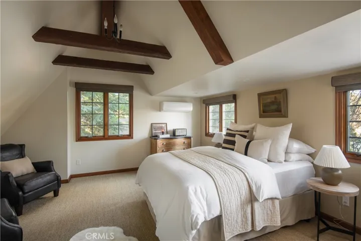 177 Rocky Point Road, Lake Arrowhead, California 92352
