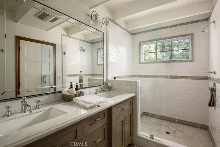 177 Rocky Point Road, Lake Arrowhead, California 92352