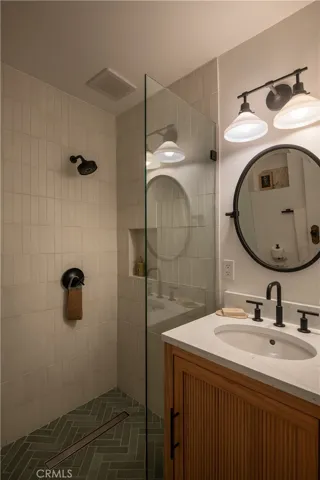 177 Rocky Point Road, Lake Arrowhead, California 92352