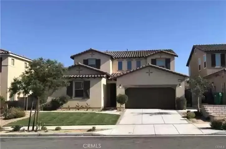 13285 Eaglebluff Lane, Eastvale, California 92880