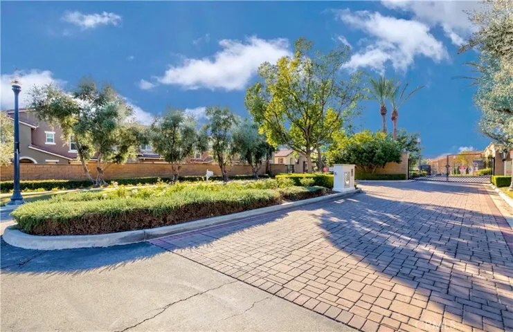 15723 Parkhouse Drive 75, Fontana, California 92336