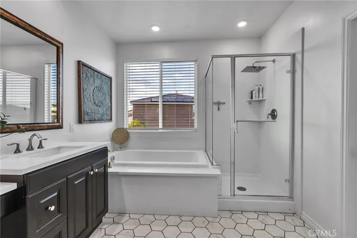 Primary suite tub and shower