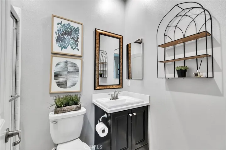 additional private bath in 4th bedroom