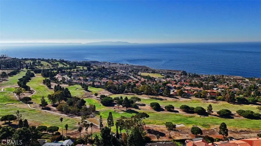 Ocean View & Los Verdes Golf Course Nearby