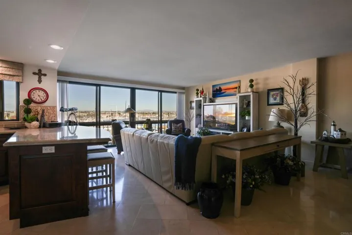 1150 Anchorage Lane 516, San Diego, California 92106
