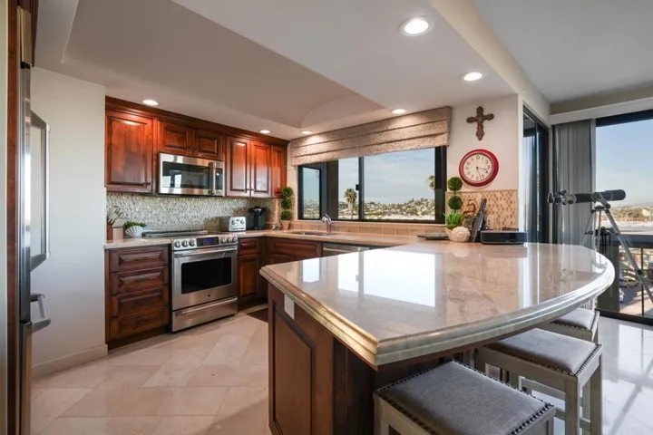 1150 Anchorage Lane 516, San Diego, California 92106