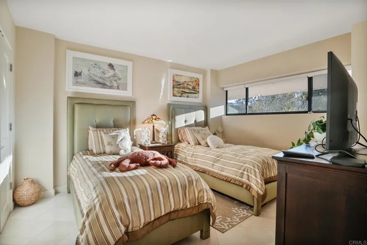 1150 Anchorage Lane 516, San Diego, California 92106