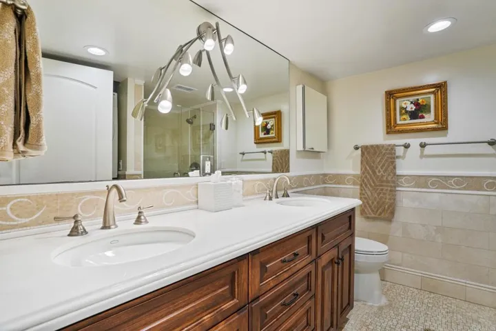 1150 Anchorage Lane 516, San Diego, California 92106