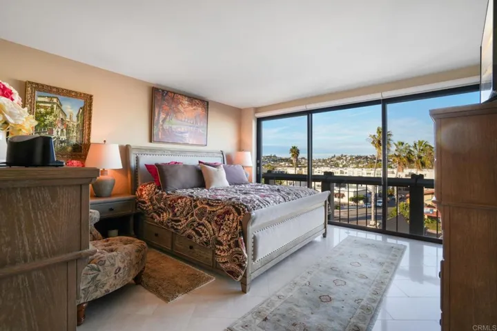 1150 Anchorage Lane 516, San Diego, California 92106