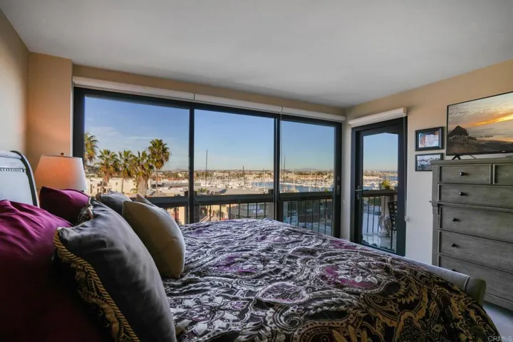 1150 Anchorage Lane 516, San Diego, California 92106