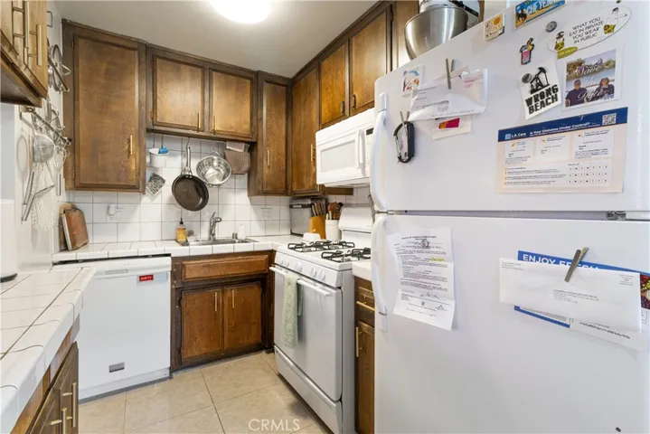 367 375 Gladys Avenue, Long Beach, California 90814