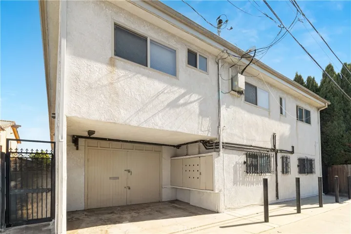 367 375 Gladys Avenue, Long Beach, California 90814