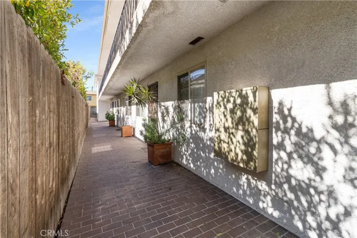 367 375 Gladys Avenue, Long Beach, California 90814