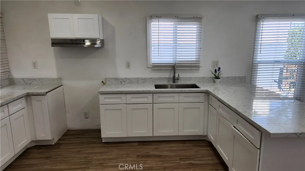 913 S Truro Avenue, Inglewood, California 90301 home-pic-8