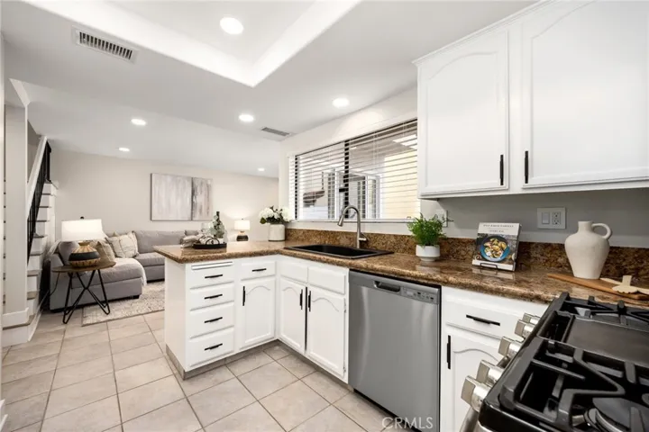 1031 W Badger Pass Lane, Orange, California 92865