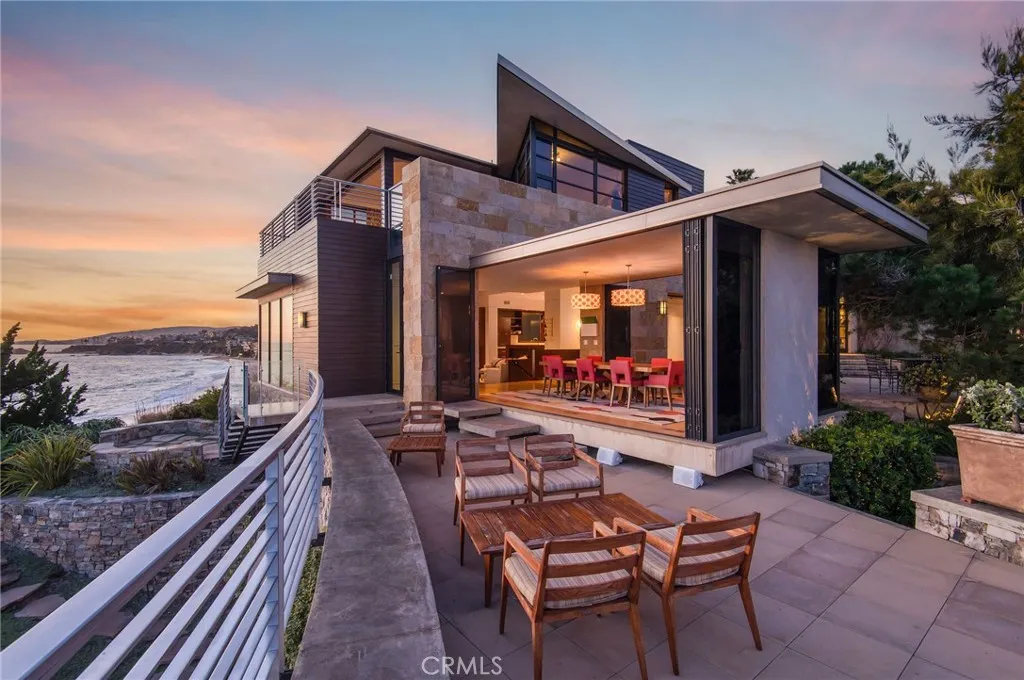 15 Camel Point Drive, Laguna Beach, California 92651, 4 Bedrooms Bedrooms, ,5 BathroomsBathrooms,Residential,For Sale,Camel Point,LG24240727