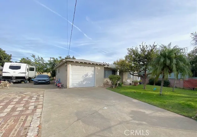 523 Fairlawn, Santa Ana, California 92703
