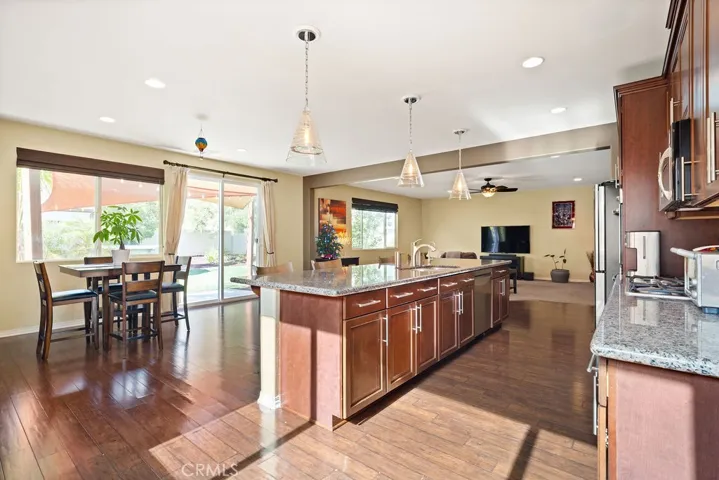 38009 Bella Rosa Drive, Murrieta, California 92563