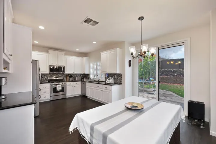 2043 Horseshoe Glen Circle, Folsom, California 95630
