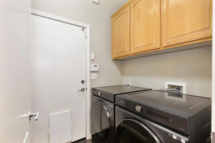2043 Horseshoe Glen Circle, Folsom, California 95630
