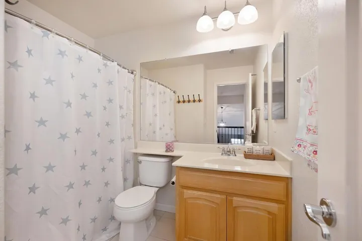 2043 Horseshoe Glen Circle, Folsom, California 95630